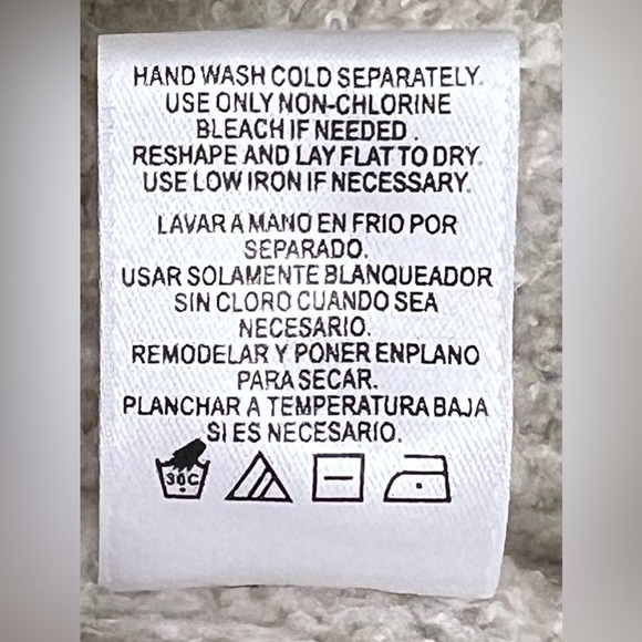 VINCE Camuno - Women’s V-Neck - High\Low Split Hemline Sweater Vest - Picture 14 of 14